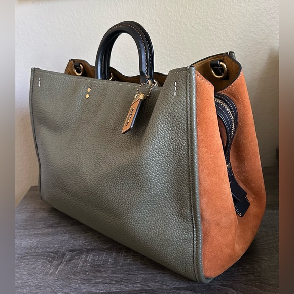 Coach Rogue 39 - Picture 3 of 4